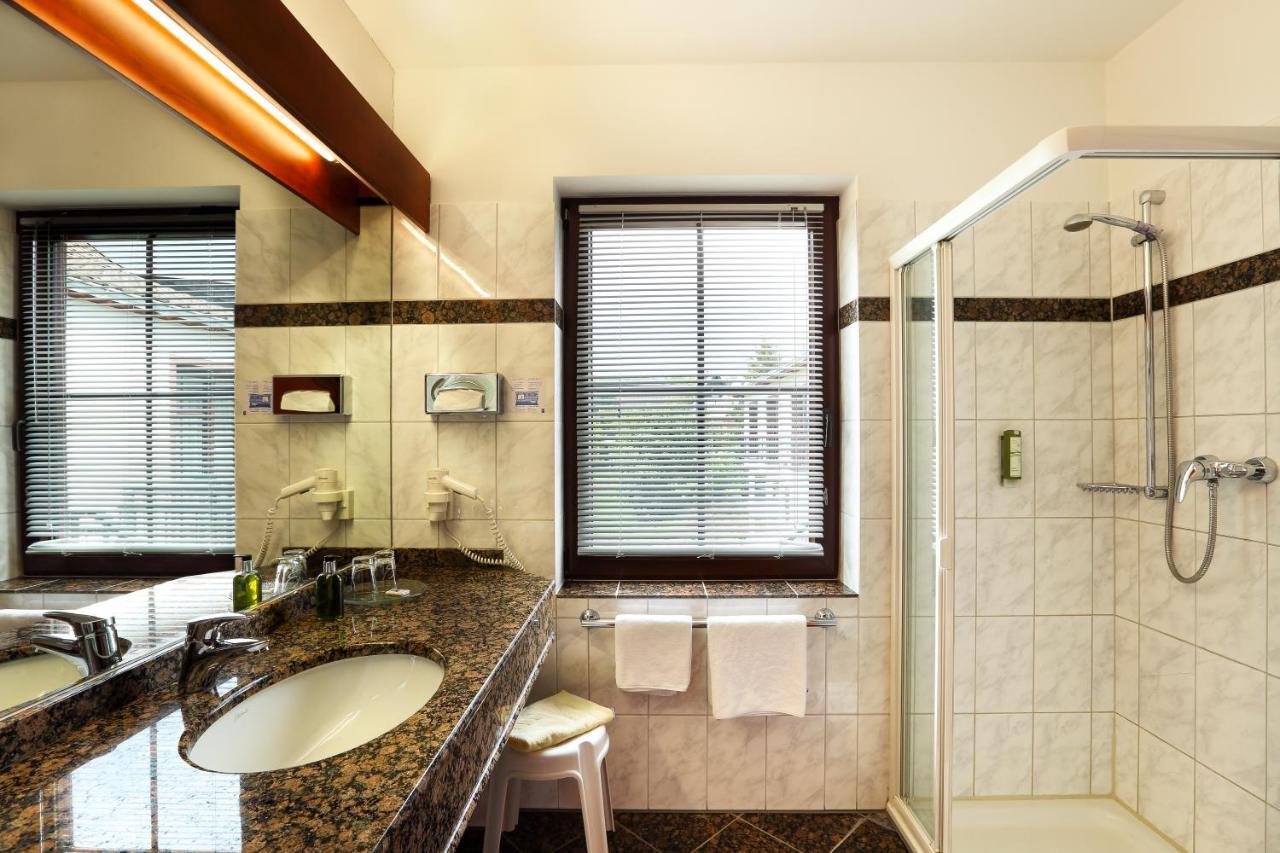 Hotel Freihof Hiddenhausen Zewnętrze zdjęcie